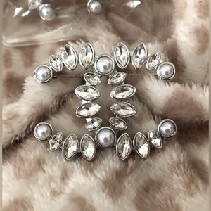 NEW Fashion Brooch
